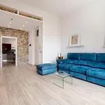 Fb House