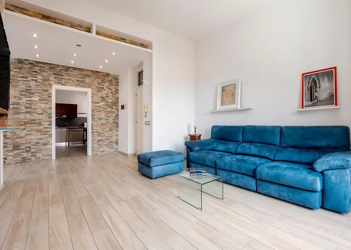 Fb House